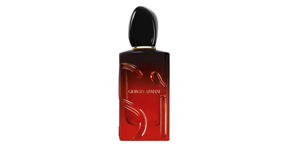 12 Perfumes Similar to Sì Passione Intense by Giorgio Armani: Floral Scents